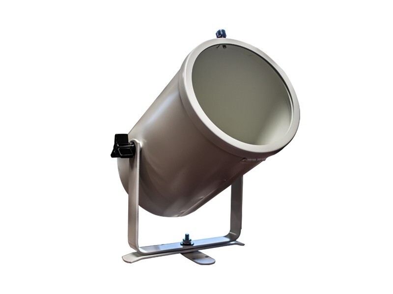 White-LED-Par-Can LED Par Can with white housing on white background.